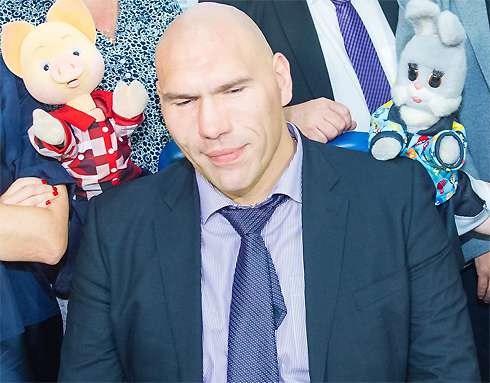 Новый ведущий Николай Валуев и модные герои программы