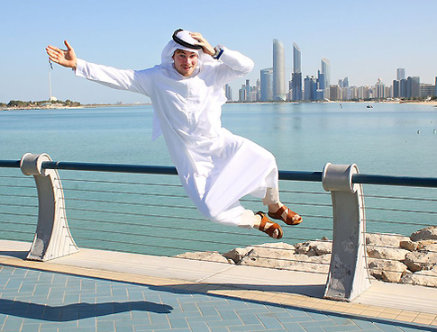 Макар Запорожский примерил кандуру