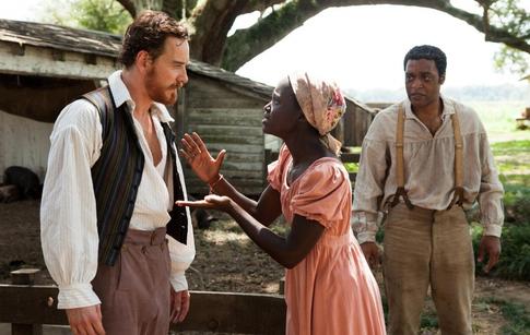 Причиной развода Джоли и Питта стала измена?