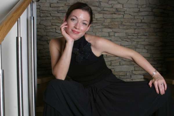 Алена Хмельницкая в последнее время выглядит сногшибающе