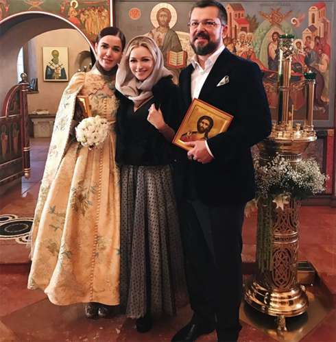 Инна Маликова показала фото Алены Ахмадулиной из храма