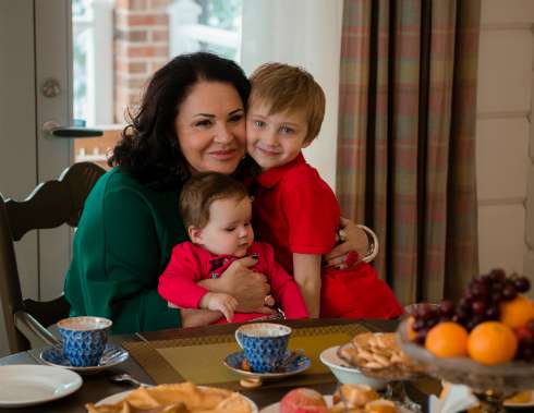 Надежда Бабкина с внуками