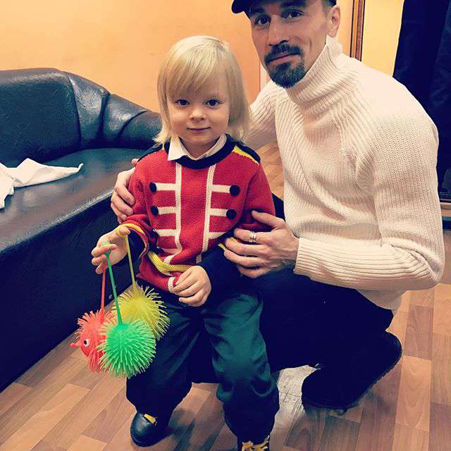 Саша Плющенко с любимым крестным