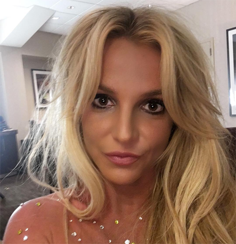 Бритни Спирс провела Рождество в постели с новым бойфрендом