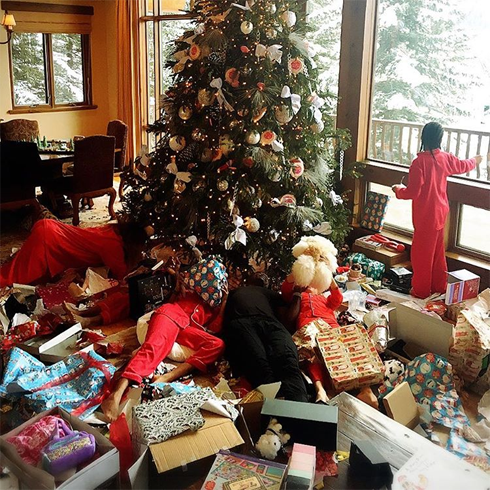 Санта Клаус завалил семью Хайди Клум подарками