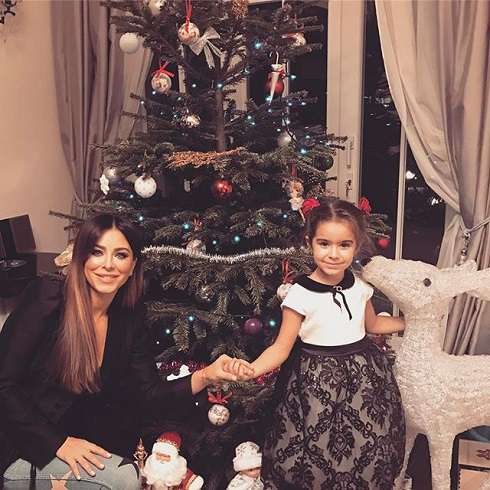 Ани Лорак с дочкой Соней, крестницей Филиппа Киркорова Ани Лорак с дочкой Соней, крестницей Филиппа Киркорова