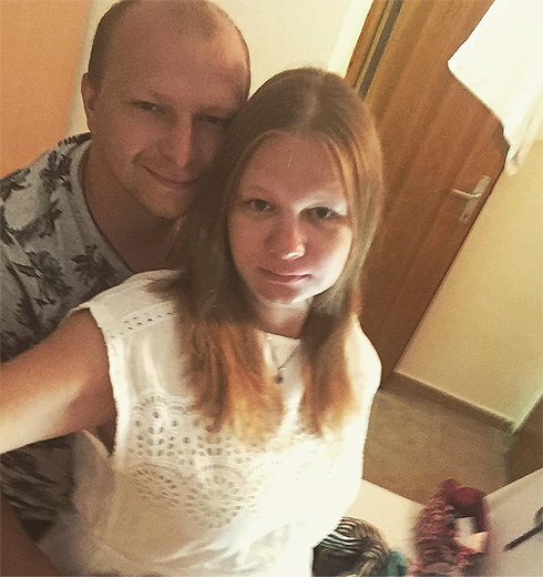 Супруги в августе прошлого года на отдыхе в Черногории