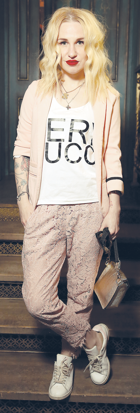 Валерия Гай Германика: розовый нужно носить именно так