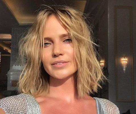 Глюк’oZa трогательно поздравила маму с днем рождения