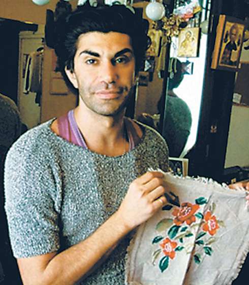 Николай Цискаридзе вышивает Николай Цискаридзе вышивает