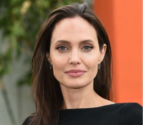 Анджелина Джоли