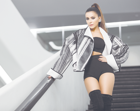 Ани Лорак ищет любовь в прошлом веке