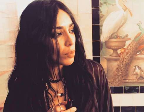 Певица Лорин