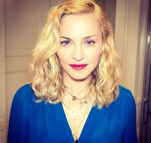 Мадонне разрешили удочерить двух девочек-близняшек из Малави