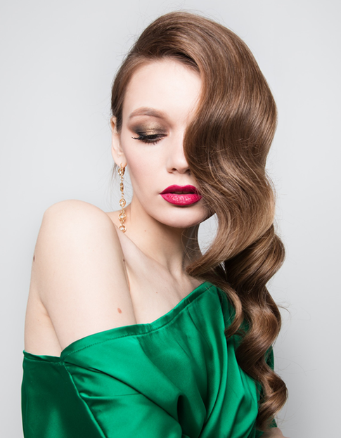 Отмечаем Новый год в классических образах