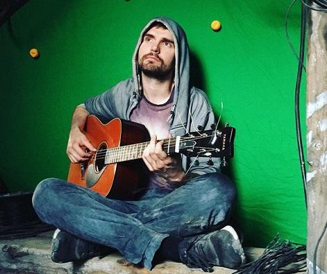 Noize MC сравнил встречу Нового года с «граблями»