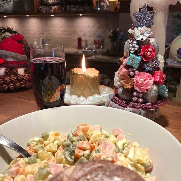 салат порезанный ручками Нетребко