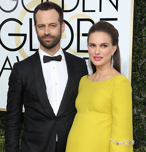 Натали Портман обнажила беременный живот