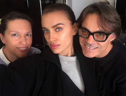 Беременная Ирина Шейк продолжает работать