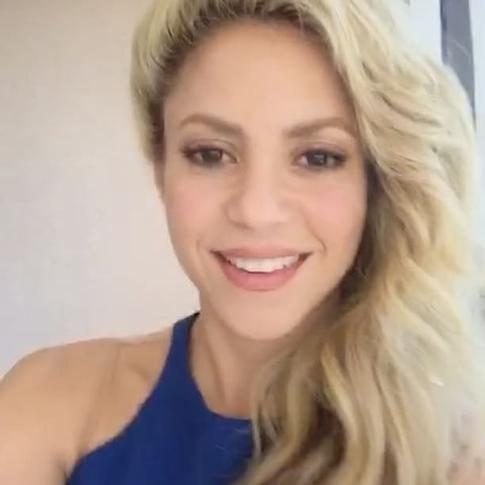 Шакира предстала в естественной красе