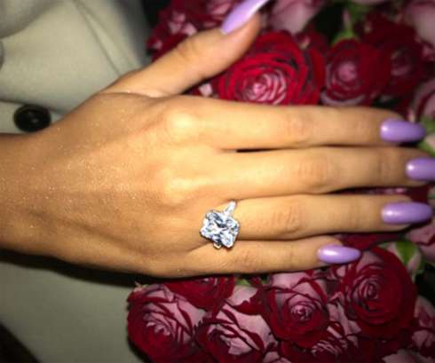 Это фото Шульгиной породило массу слухов о грядущем замужестве девушки