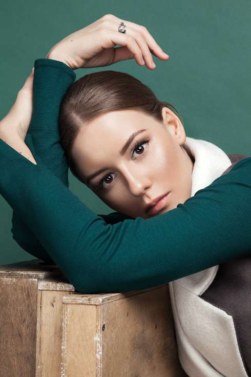 Жилет и водолазка, все – the eights