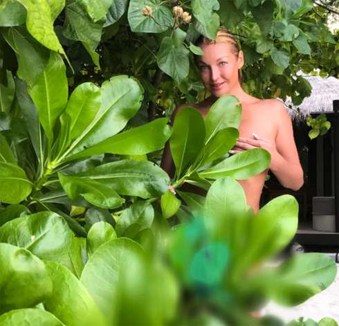 volochkova_art: «А я «В домиках!». И не замечаю , наконец, ваших комментов!»