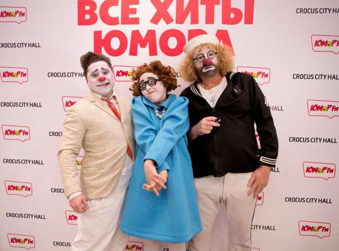 Участники шоу Anima Allegra и звезда театра «Лицедеи» Валерий Кефт