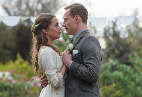 Майкл Фассбендер и Алисия Викандер отметили свадьбу на Ибице