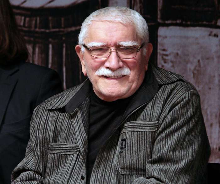 Армен Джигарханян