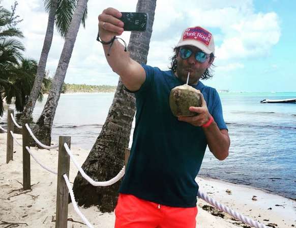 АНДРЕЙ МАЛАХОВ