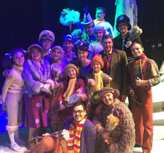 Нонна Гришаева и дружный коллектив областного ТЮЗа