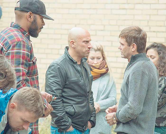 Давние друзья Игорь Лифанов и Дмитрий Нагиев встретились на съемочной площаке нового сезона сериала «Физрук»