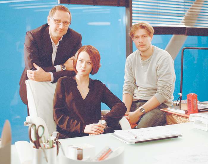 В сериале «Лондонград» партнершей Никиты была актриса Ингрид Олеринская.Слухи о служебном романе возникли очень быстро. Но Ингрид называет их отношения невинной дружбой В сериале «Лондонград» партнершей Никиты была актриса Ингрид Олеринская.Слухи о служебном романе возникли очень быстро. Но Ингрид называет их отношения невинной дружбой