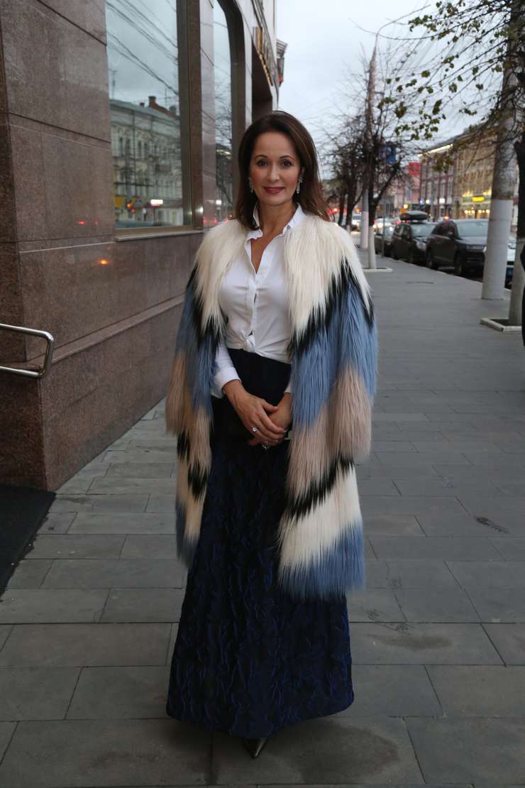 Ольга Кабо продемонстрировала Тулякам шикарную шубу Ольга Кабо продемонстрировала Тулякам шикарную шубу