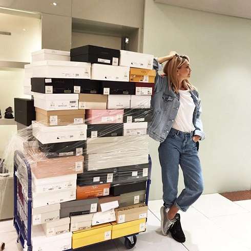 Певица страдает шопоголизмом