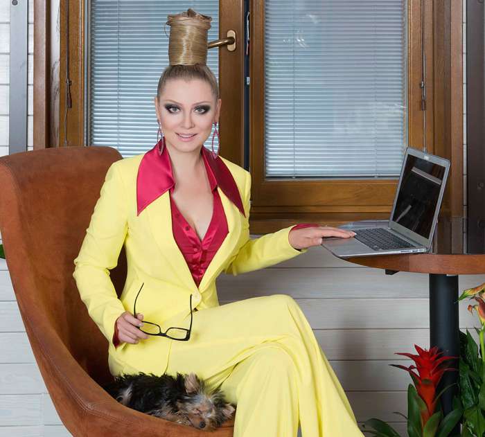 Лена Ленина - о деловом и романтическом дресс-коде