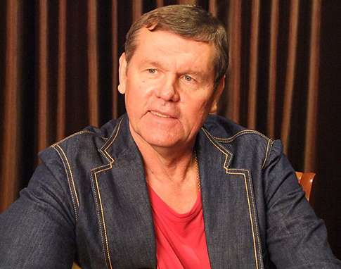 АЛЕКСАНДР НОВИКОВ