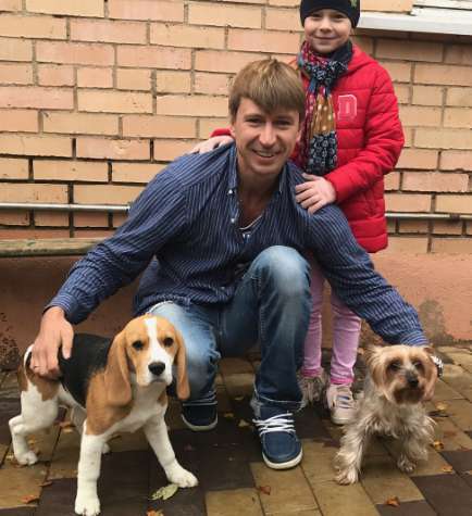 Ягудин с дочерью и домашними любимцами Ягудин с дочерью и домашними любимцами