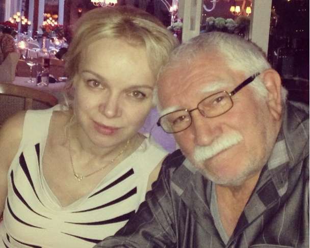 Армен Джигарханян и Виталина Цымбалюк-Романовская