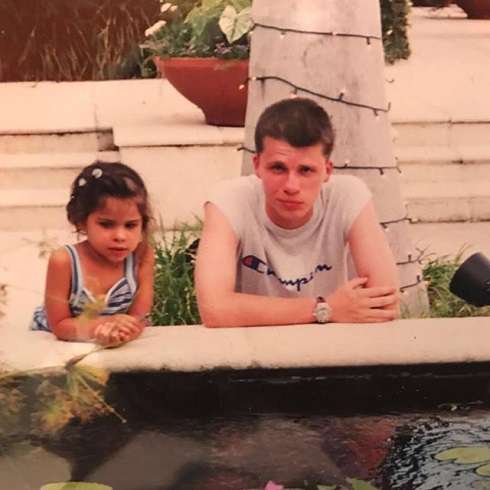 С с сестрой Рошелкой