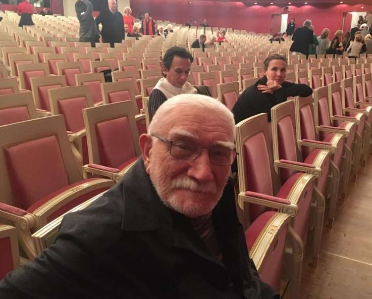 АРМЕН ДЖИГАРХАНЯН