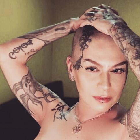 Наргиз Закирова дразнит завистников идеальными ягодицами