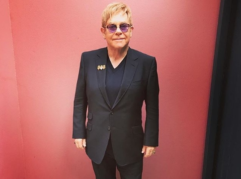 Элтон Джон шокирован потерей близкого человека