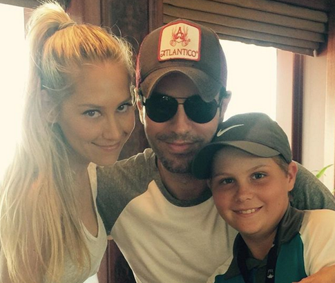 У Курниковой и Иглесиаса родились разнополые близнецы