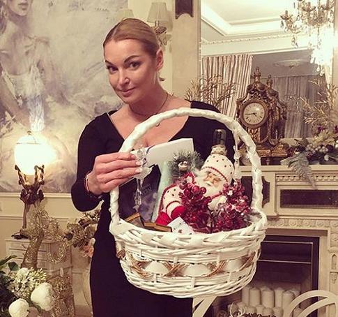 Акробатические поздравления Волочковой не понравились подписчикам