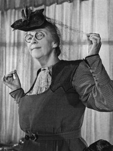 Маргарита Львовна. Раневской в этой роли удалось переиграть Любовь Орлову