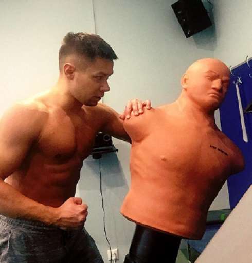 Стас Пьеха готов сразить любого врага Стас Пьеха готов сразить любого врага