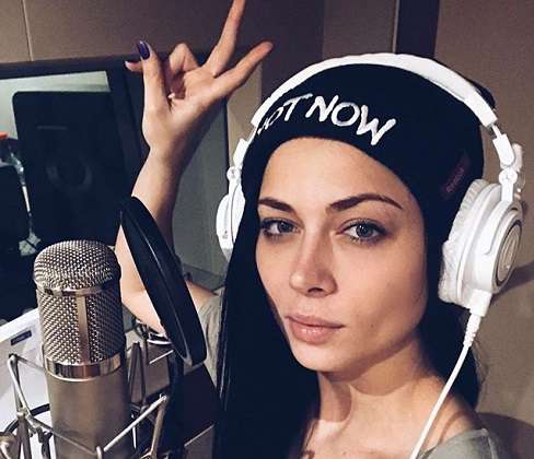 Настасья Самбурская