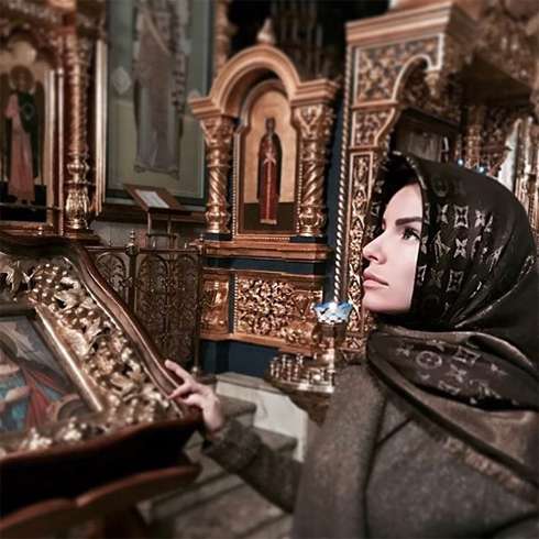 Юля Волкова вернулась в православие